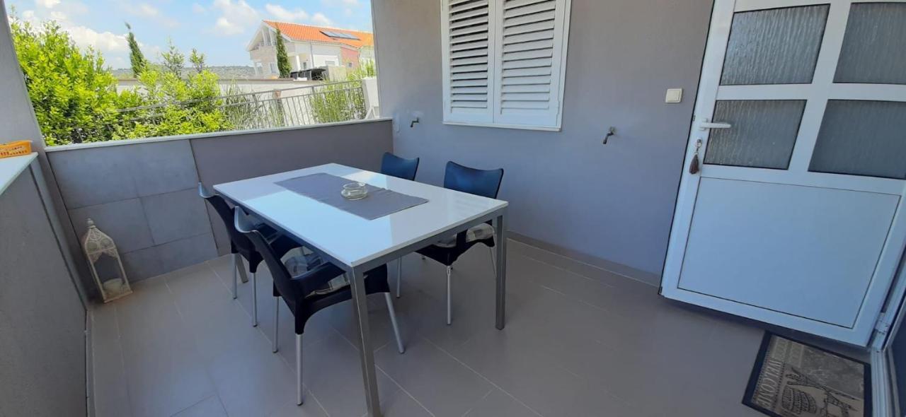Apartment Mezaroca Rogoznica  Εξωτερικό φωτογραφία